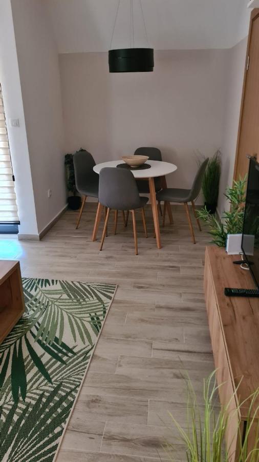 Apartmani Part Divcibare Luaran gambar