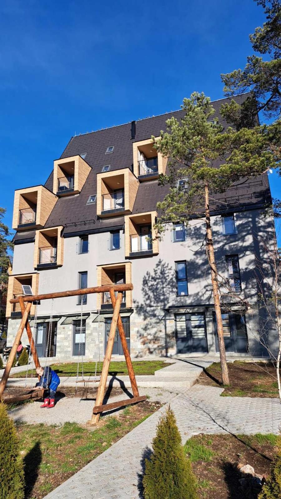 Apartmani Part Divcibare Bilik gambar